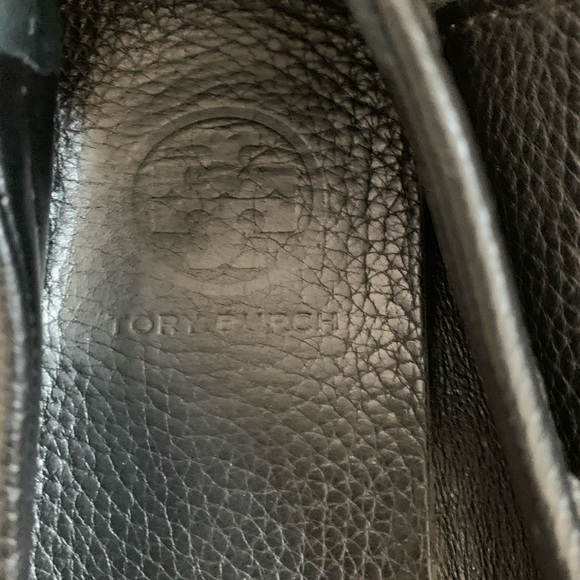 Tory Burch driving loafer - Picture 3 of 6